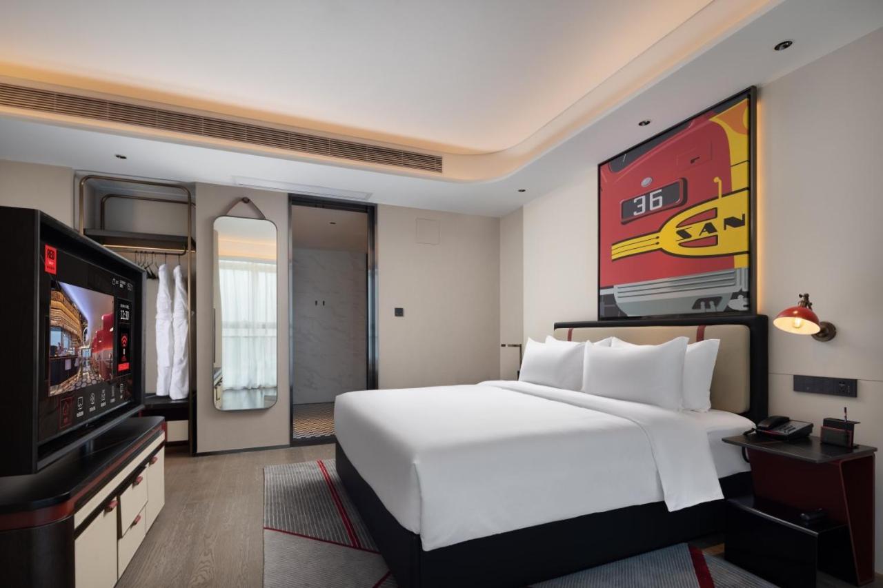 Hotel Radisson Red Guangzhou South Railway Station Exterior foto